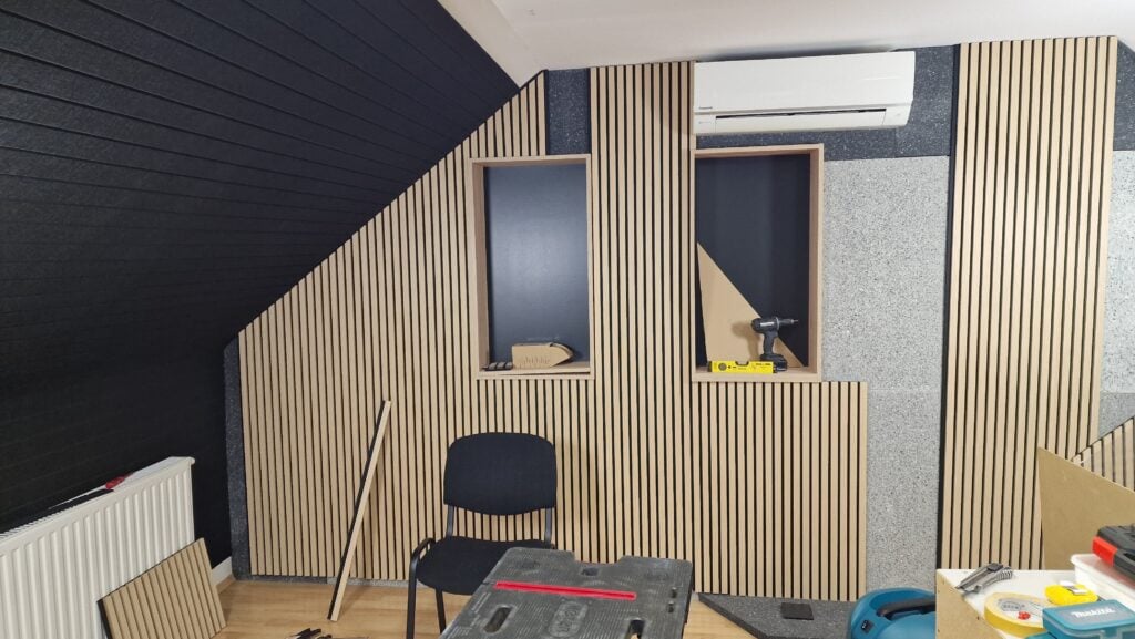 Combinatie van Elitexa-spons en gelamineerd akoestisch paneel voor perfecte geluidsabsorptie