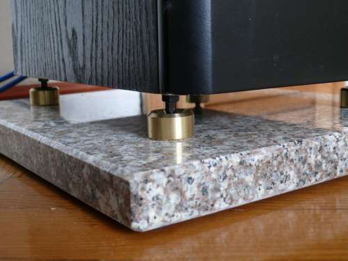 Isolatiekussens: granieten kalkstenen luidsprekerplaten